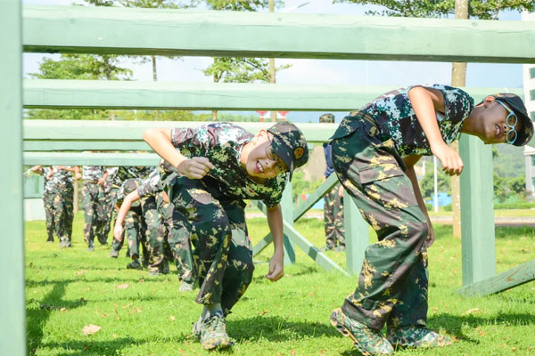 紅星閃閃軍事夏令營