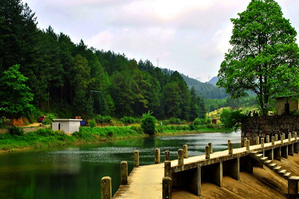 貴州惠水野梅嶺拓展基地