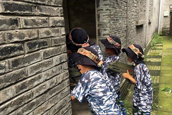 少年指揮官夏令營地
