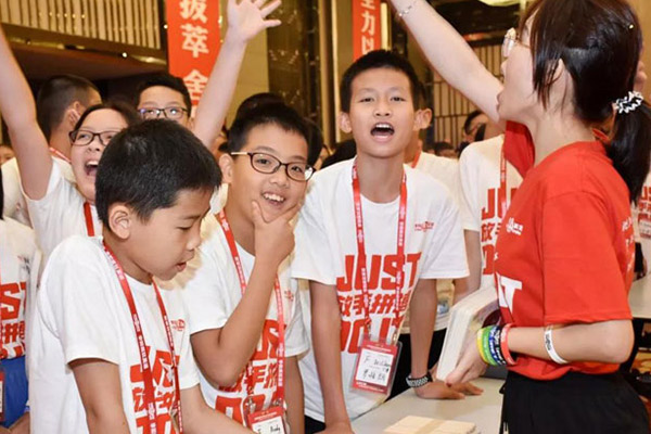 廣州李陽瘋狂英語夏令營都有哪些課程？