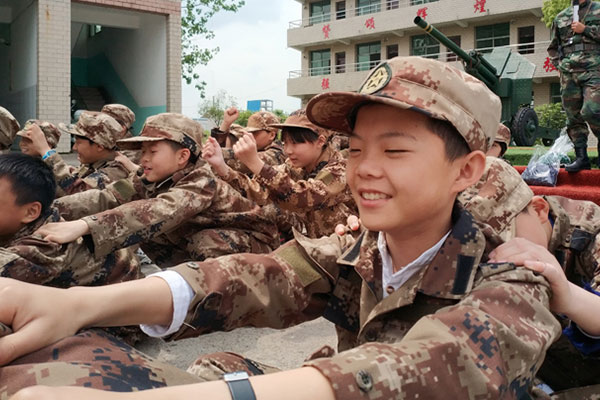 蘇州野狼軍事夏令營(yíng)費(fèi)用匯總？國(guó)防愛(ài)國(guó)教育不可少